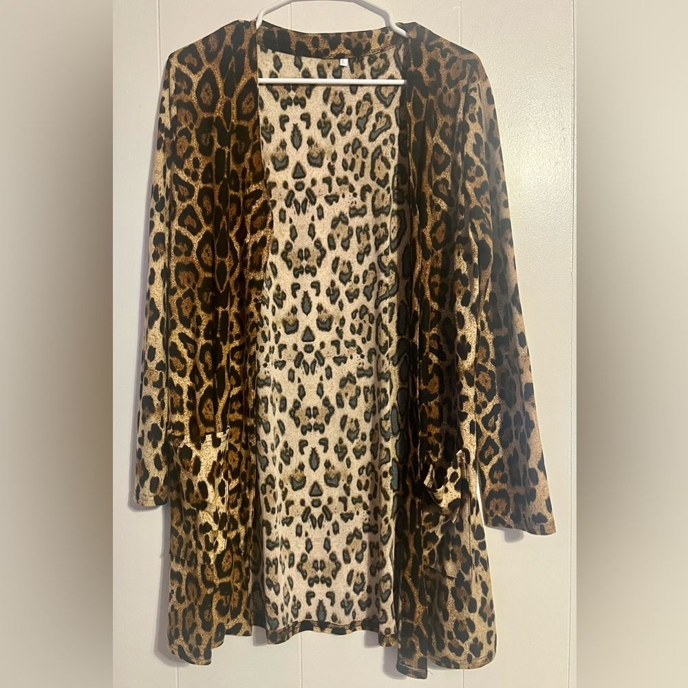 Animal print kimono with pockets